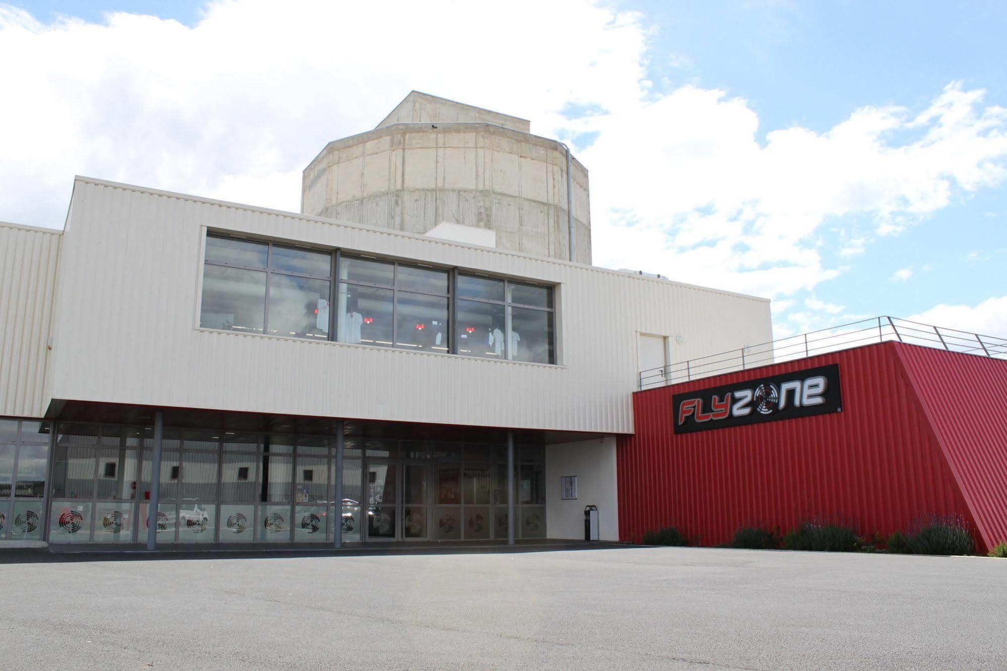 Auberge Flyzone Lézignan-Corbières Exteriér fotografie